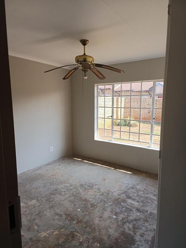 To Let 3 Bedroom Property for Rent in La Montagne Gauteng