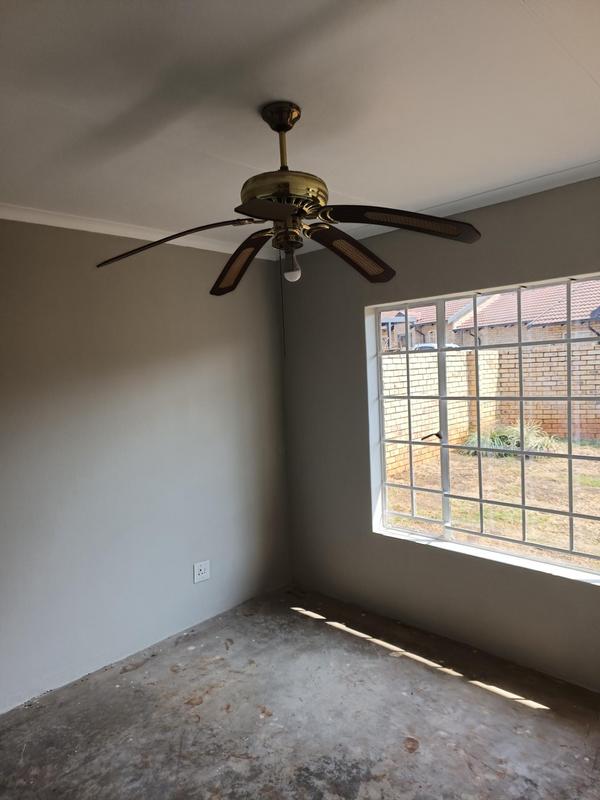 To Let 3 Bedroom Property for Rent in La Montagne Gauteng