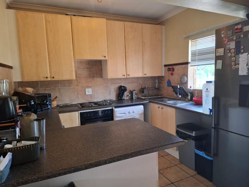 To Let 2 Bedroom Property for Rent in Olympus Gauteng