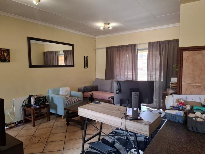 To Let 2 Bedroom Property for Rent in Olympus Gauteng