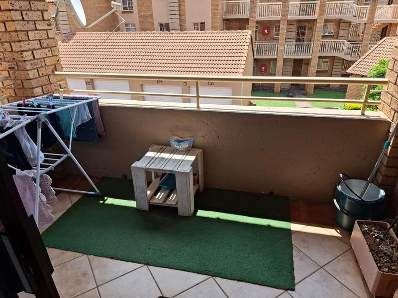 To Let 2 Bedroom Property for Rent in Olympus Gauteng