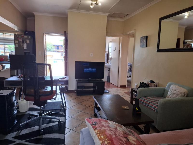 To Let 2 Bedroom Property for Rent in Olympus Gauteng