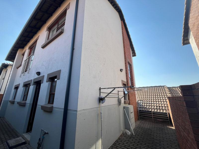 3 Bedroom Property for Sale in Eldo View Gauteng