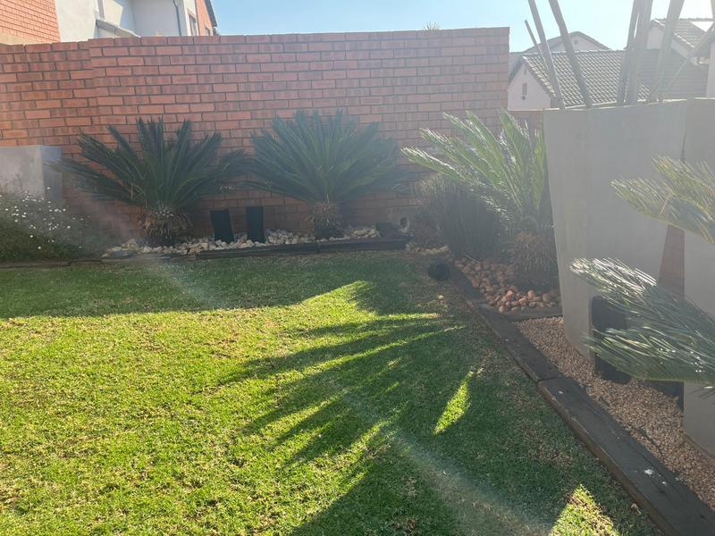 3 Bedroom Property for Sale in Eldo View Gauteng