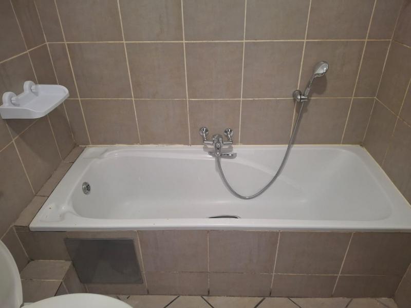 2 Bedroom Property for Sale in Vanderbijlpark SE 10 Gauteng