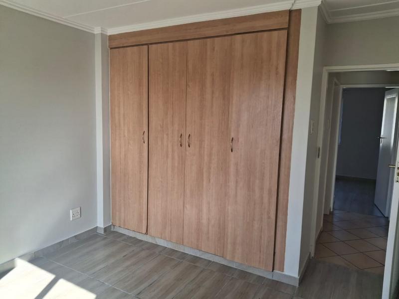 2 Bedroom Property for Sale in Vanderbijlpark SE 10 Gauteng