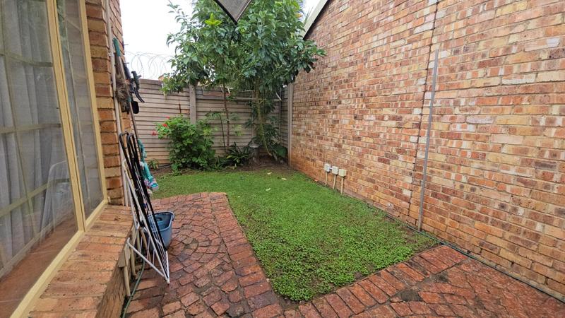 2 Bedroom Property for Sale in Annlin Gauteng