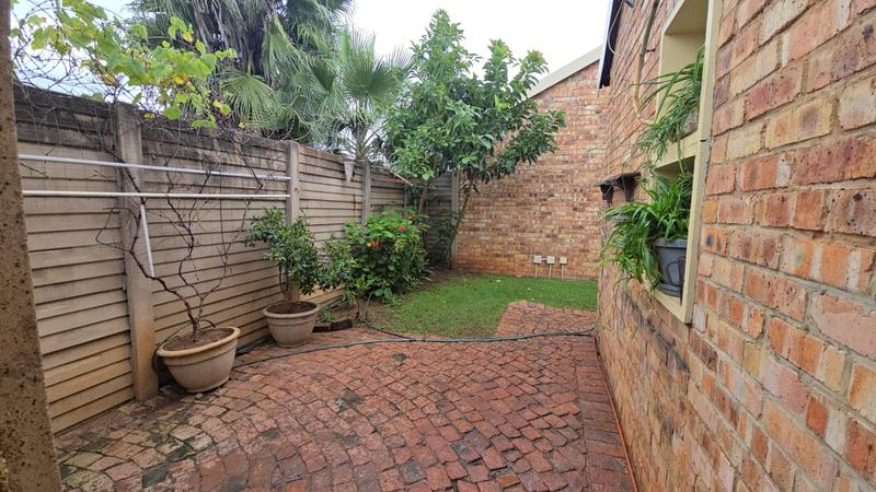 2 Bedroom Property for Sale in Annlin Gauteng