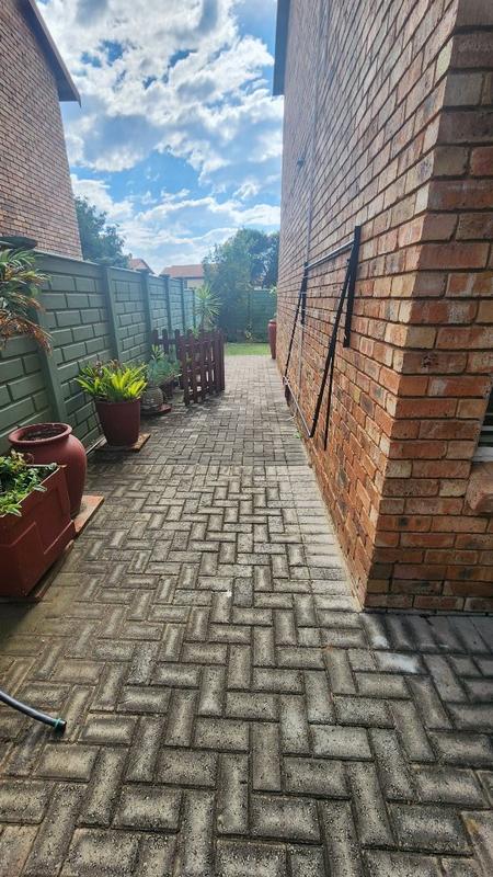 2 Bedroom Property for Sale in Annlin Gauteng