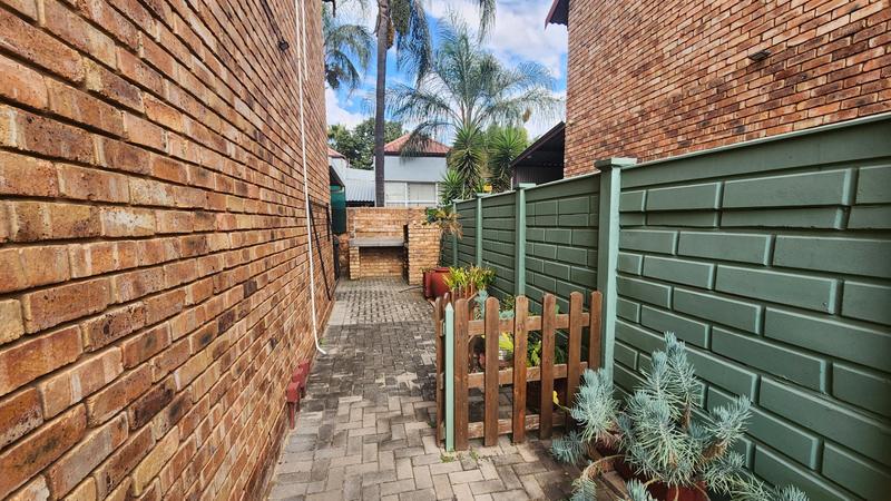 2 Bedroom Property for Sale in Annlin Gauteng