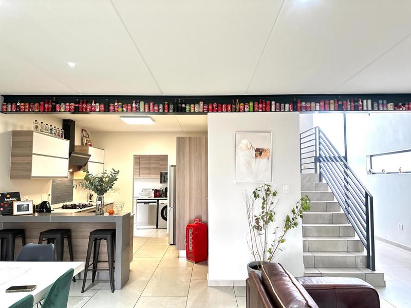 3 Bedroom Property for Sale in Crowthorne Gauteng