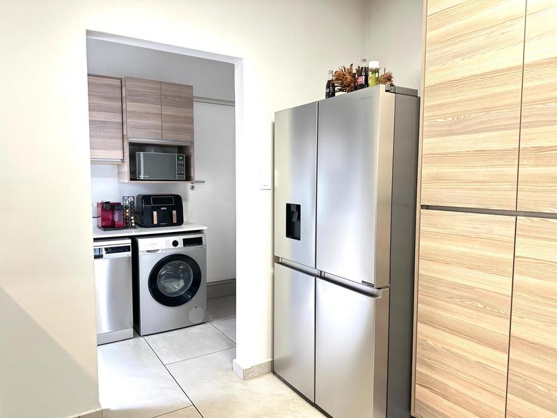 3 Bedroom Property for Sale in Crowthorne Gauteng