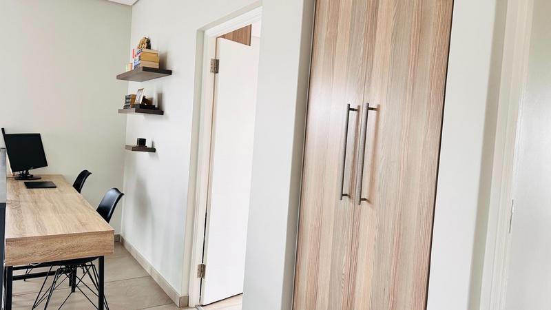 3 Bedroom Property for Sale in Crowthorne Gauteng