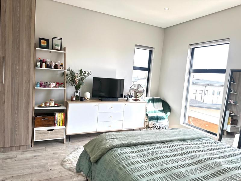 3 Bedroom Property for Sale in Crowthorne Gauteng