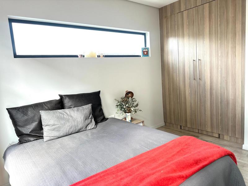 3 Bedroom Property for Sale in Crowthorne Gauteng