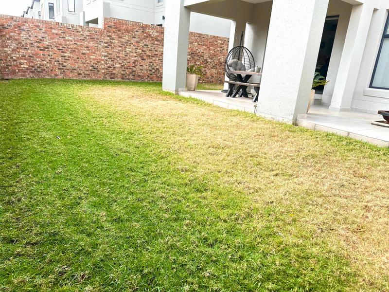 3 Bedroom Property for Sale in Crowthorne Gauteng
