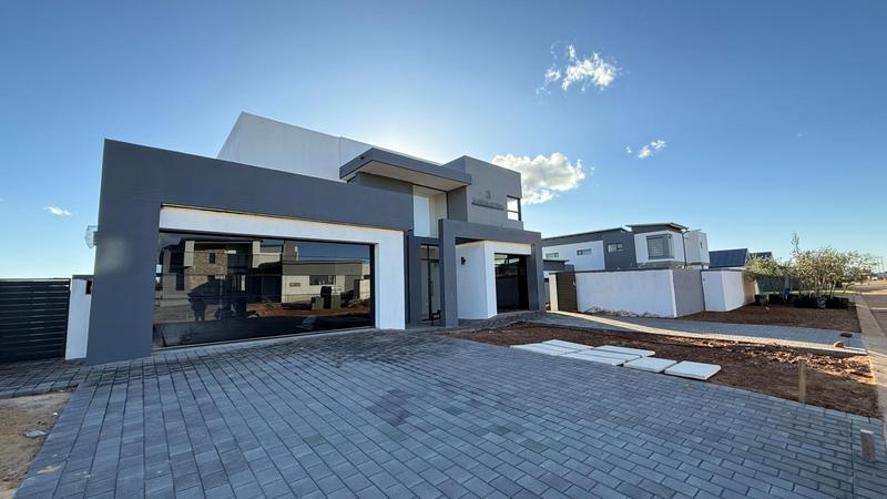 5 Bedroom Property for Sale in Midstream Heights Gauteng