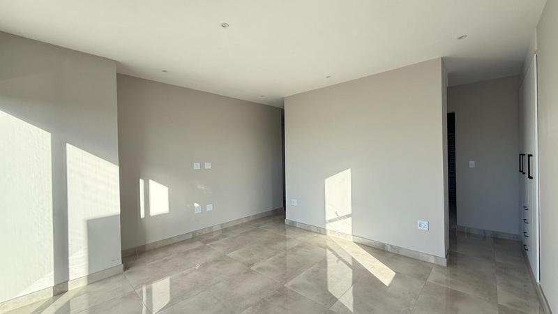 5 Bedroom Property for Sale in Midstream Heights Gauteng