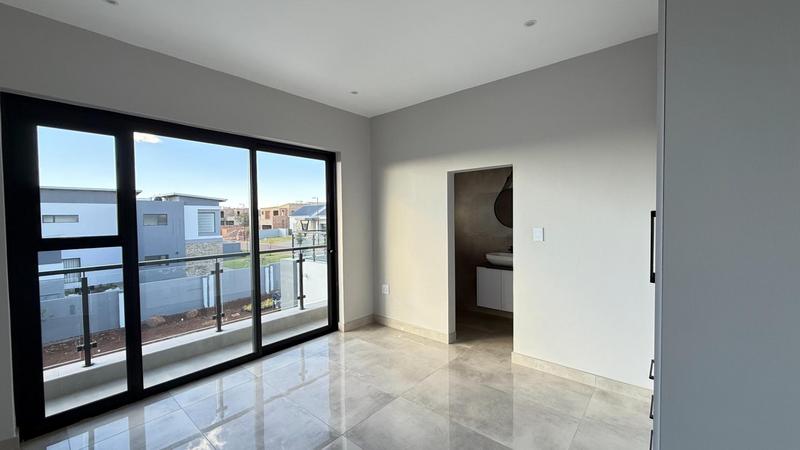 5 Bedroom Property for Sale in Midstream Heights Gauteng