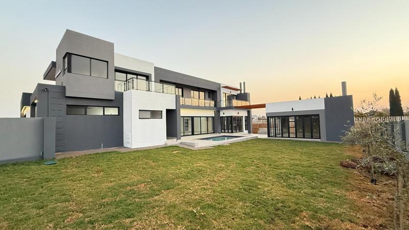 5 Bedroom Property for Sale in Midstream Heights Gauteng