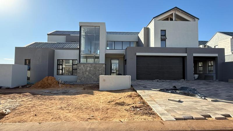 5 Bedroom Property for Sale in Midstream Heights Gauteng