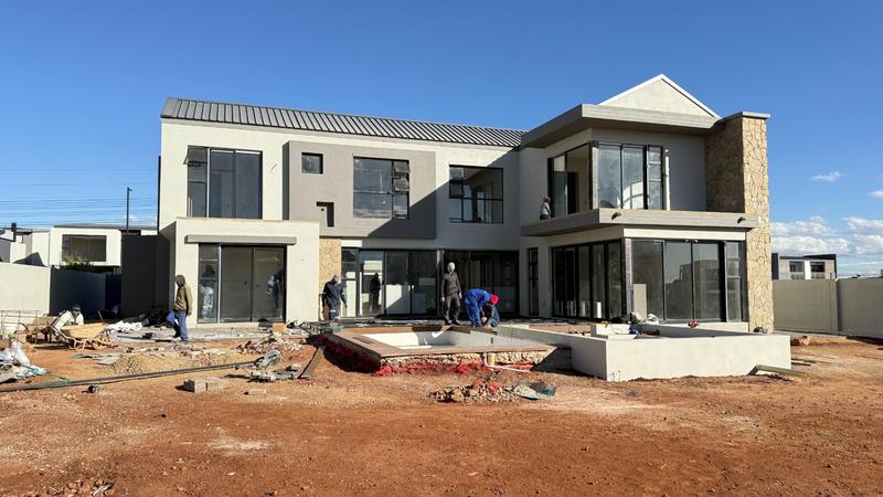5 Bedroom Property for Sale in Midstream Heights Gauteng
