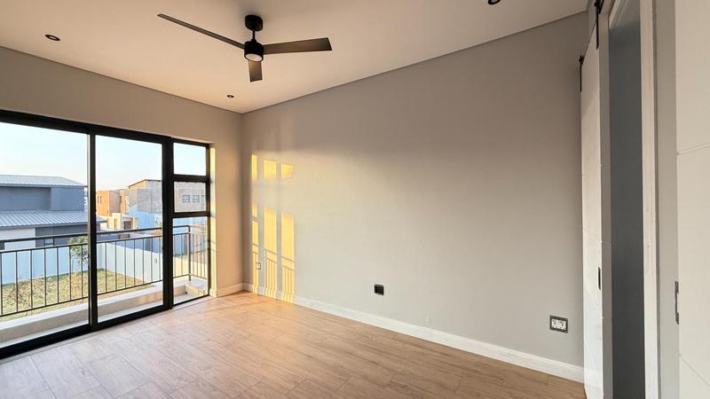 5 Bedroom Property for Sale in Midstream Heights Gauteng