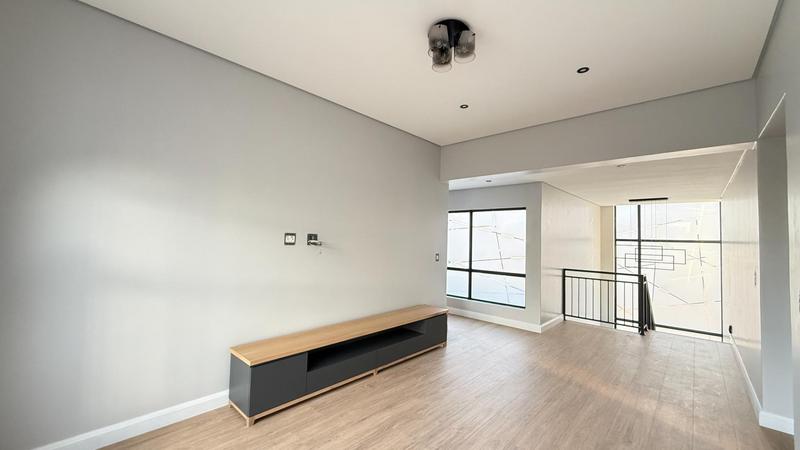5 Bedroom Property for Sale in Midstream Heights Gauteng