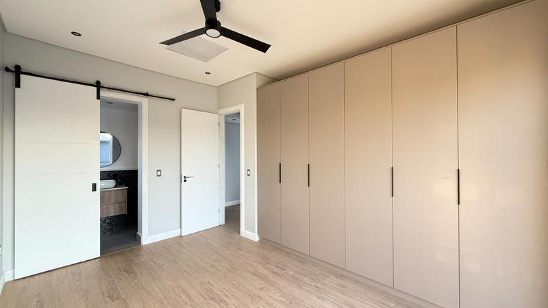 5 Bedroom Property for Sale in Midstream Heights Gauteng