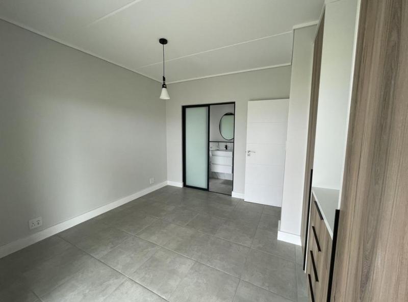 To Let 1 Bedroom Property for Rent in Waterfall Gauteng