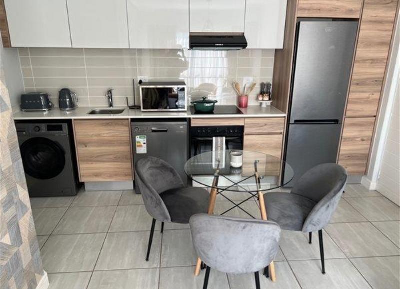 To Let 1 Bedroom Property for Rent in Waterfall Gauteng
