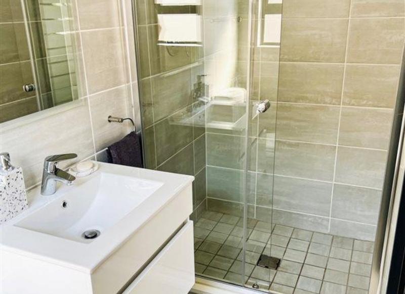 To Let 1 Bedroom Property for Rent in Waterfall Gauteng