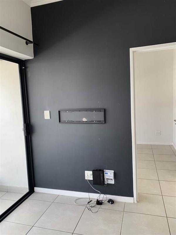 To Let 1 Bedroom Property for Rent in Modderfontein Gauteng