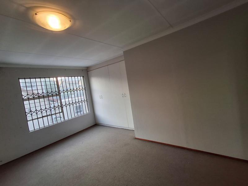 3 Bedroom Property for Sale in Buccleuch Gauteng