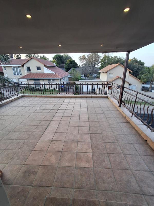 3 Bedroom Property for Sale in Buccleuch Gauteng