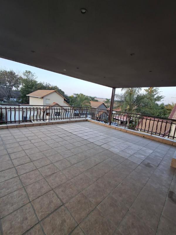 3 Bedroom Property for Sale in Buccleuch Gauteng
