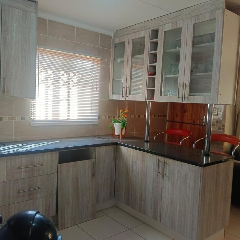 3 Bedroom Property for Sale in Protea Glen Gauteng