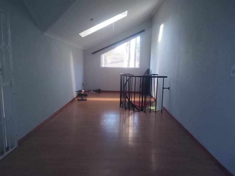 3 Bedroom Property for Sale in Allens Nek Gauteng