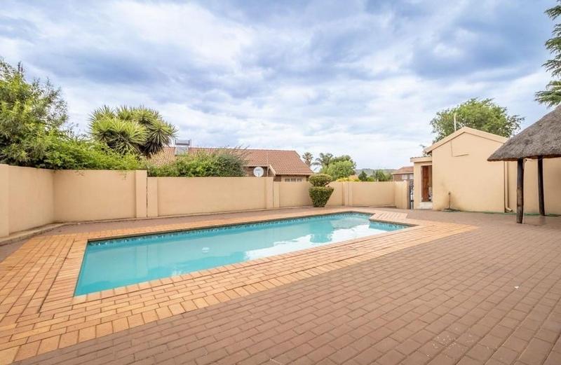 3 Bedroom Property for Sale in Allens Nek Gauteng