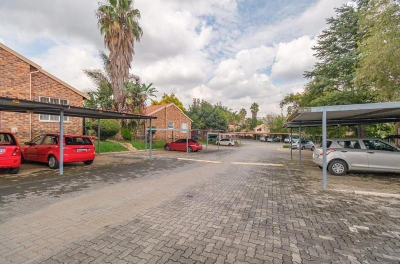 3 Bedroom Property for Sale in Allens Nek Gauteng