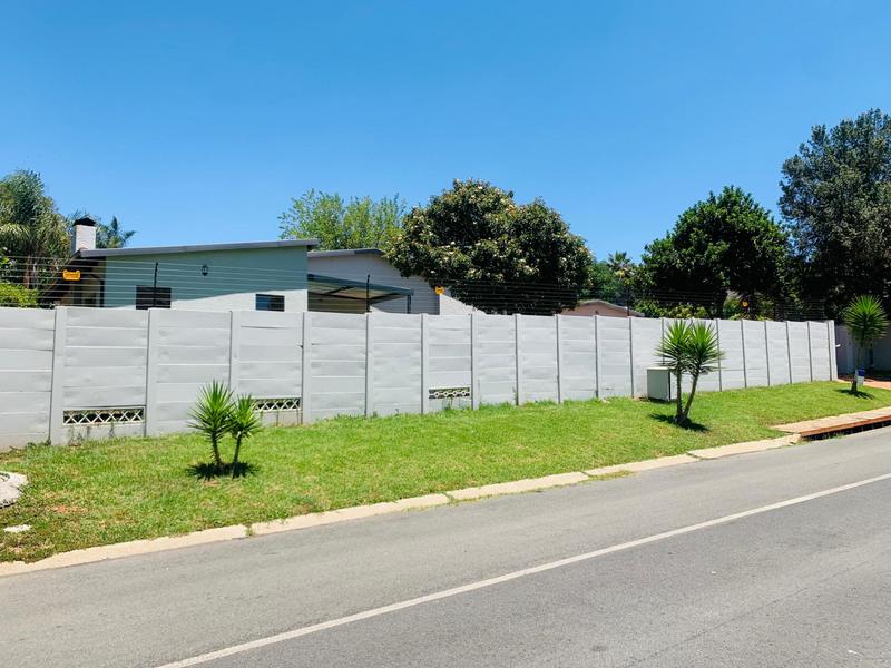 To Let 1 Bedroom Property for Rent in Blairgowrie Gauteng