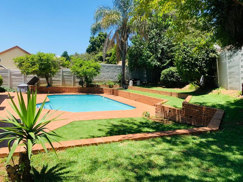 To Let 1 Bedroom Property for Rent in Blairgowrie Gauteng