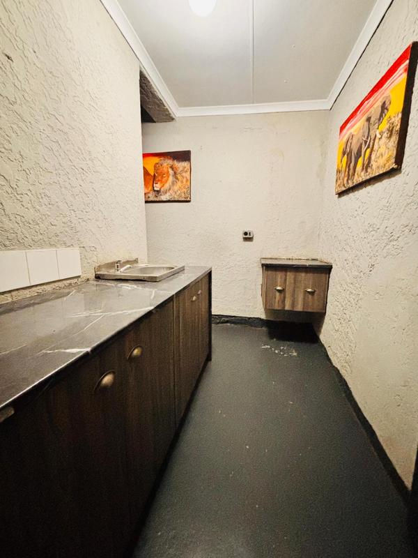 To Let 1 Bedroom Property for Rent in Blairgowrie Gauteng