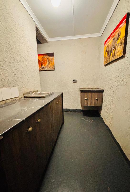To Let 1 Bedroom Property for Rent in Blairgowrie Gauteng