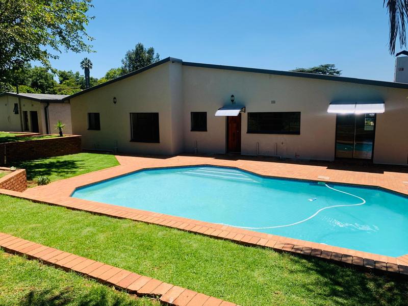 To Let 1 Bedroom Property for Rent in Blairgowrie Gauteng
