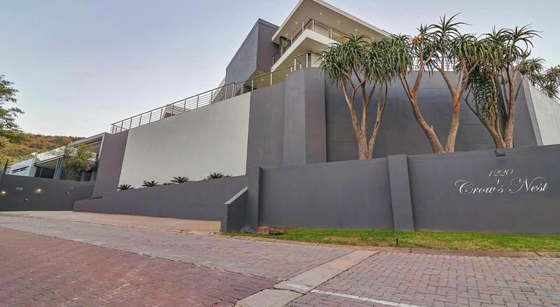 5 Bedroom Property for Sale in Featherbrooke Estate Gauteng