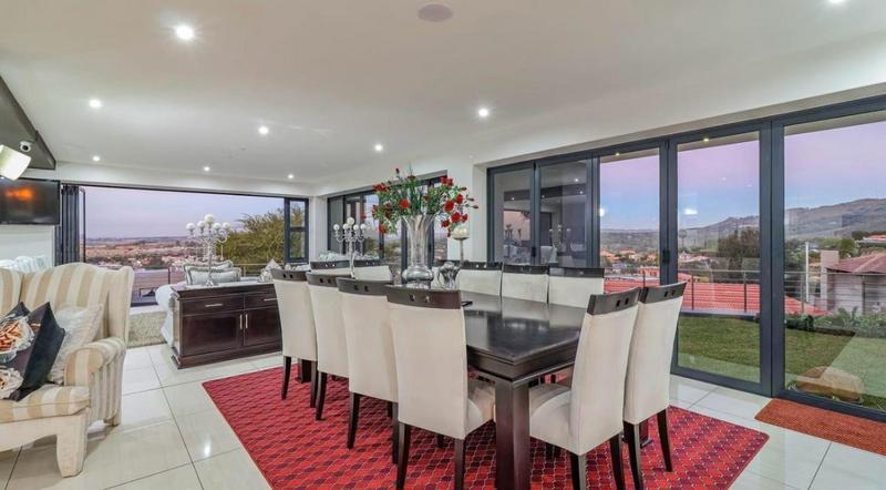 5 Bedroom Property for Sale in Featherbrooke Estate Gauteng