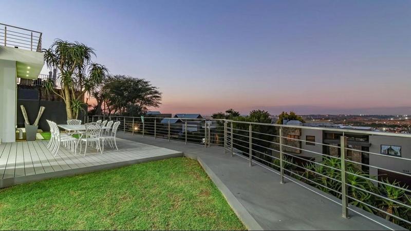 5 Bedroom Property for Sale in Featherbrooke Estate Gauteng