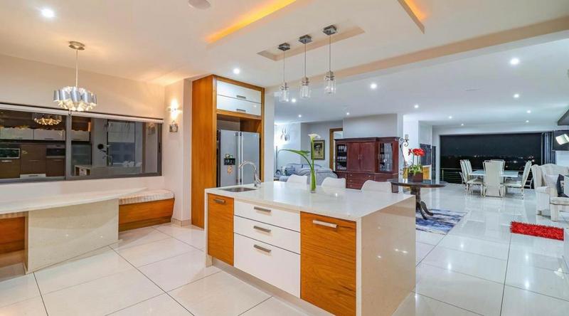 5 Bedroom Property for Sale in Featherbrooke Estate Gauteng