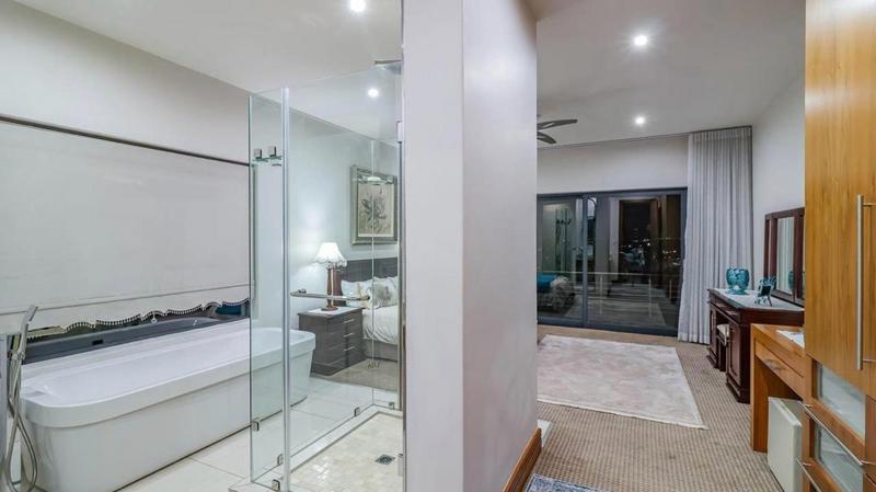 5 Bedroom Property for Sale in Featherbrooke Estate Gauteng